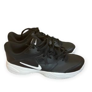 NWOB Men's Nike Court Lite 2 Size 9